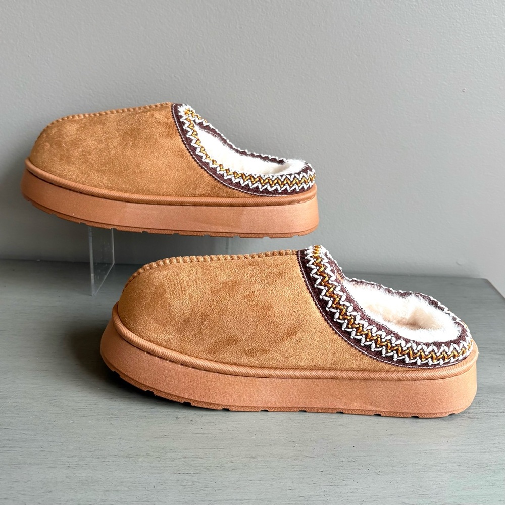 Beranmey Platform Brown Slippers Cozy Fuzzy Lining Women Sz 7-8  NEW - Picture 12 of 14